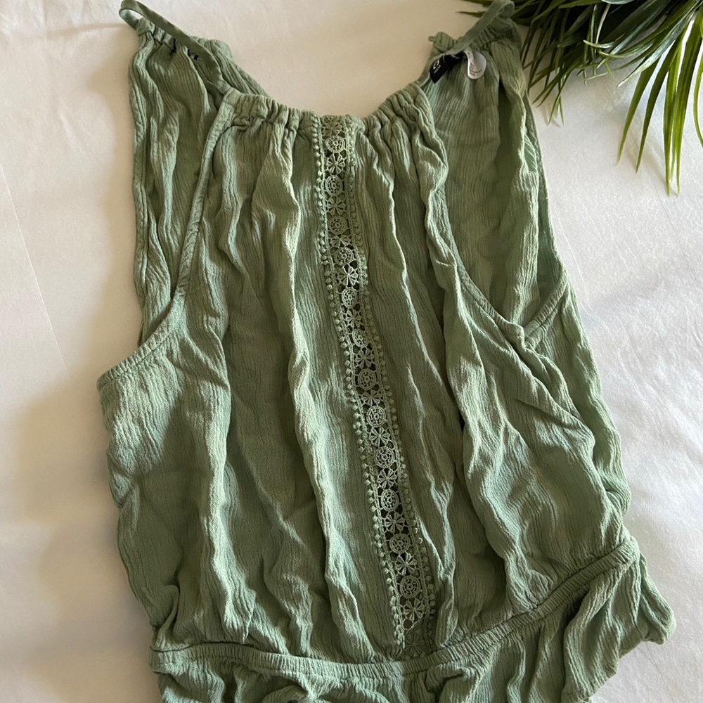 SUMMER SALE: gorgeous top!!